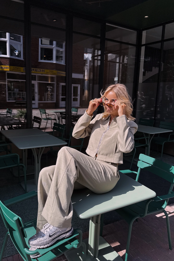 Lyn Elegant Beige Sæt - Auvéla