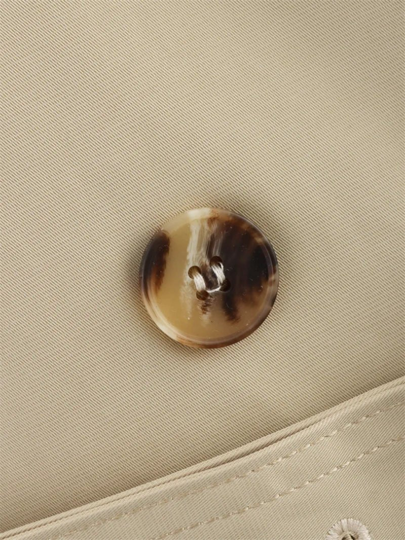 Lyss Kort dame trenchcoat – stilfuld efterårsjakke med bælte - Auvéla