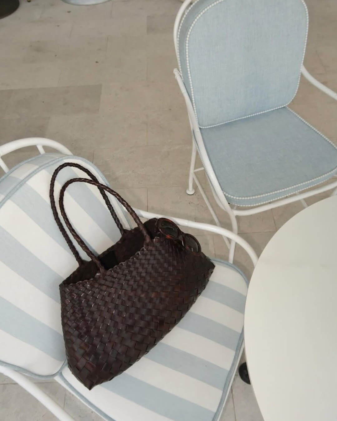 Madeleine Vegansk Læder Flettet Taske Medium - Auvéla