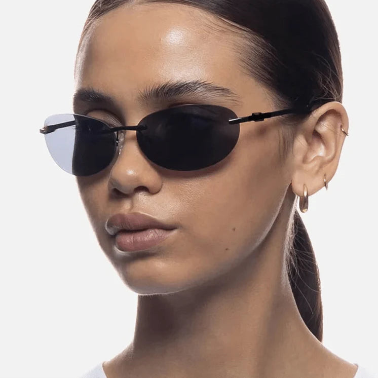 Scarlett Ovale Retro Solbriller - Auvéla