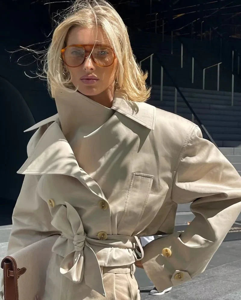 Celia | Dame dobbeltradet trenchcoat med bælte - Auvéla