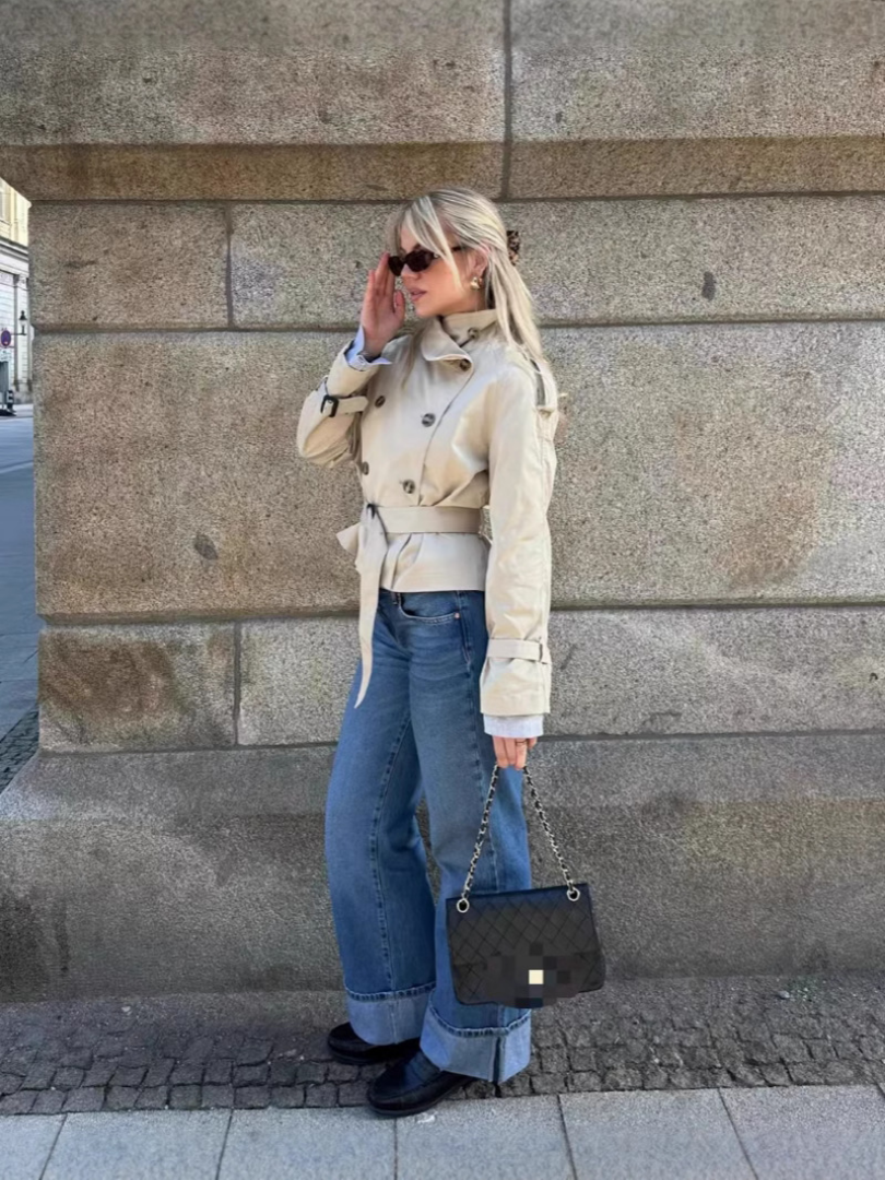 Lyss Kort dame trenchcoat – stilfuld efterårsjakke med bælte - Auvéla