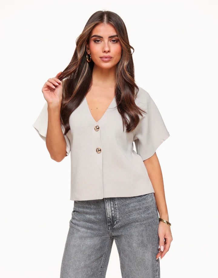 Sofia | Elegant V-hals cardigan med korte ærmer - Auvéla