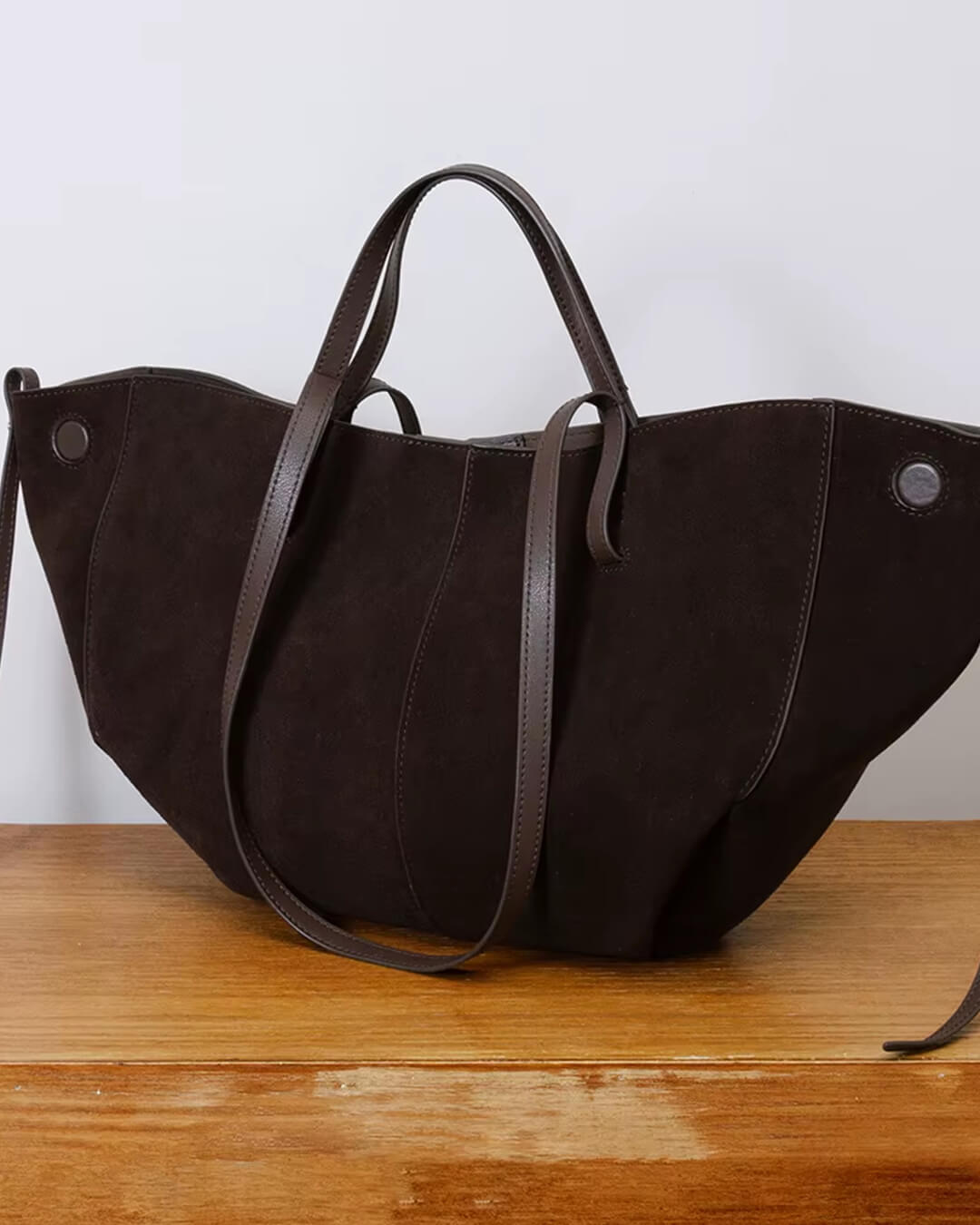 Adriana Suede Tote Bag - Auvéla