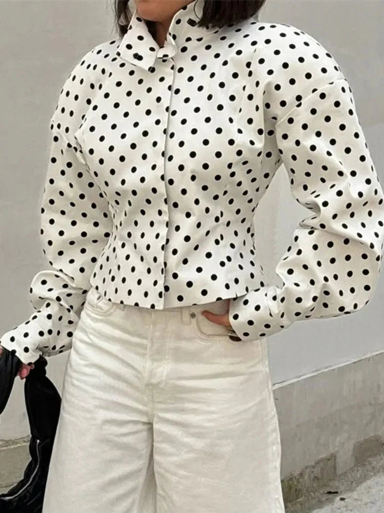 Emily | Prikket sæt med skjorte og shorts - Auvéla