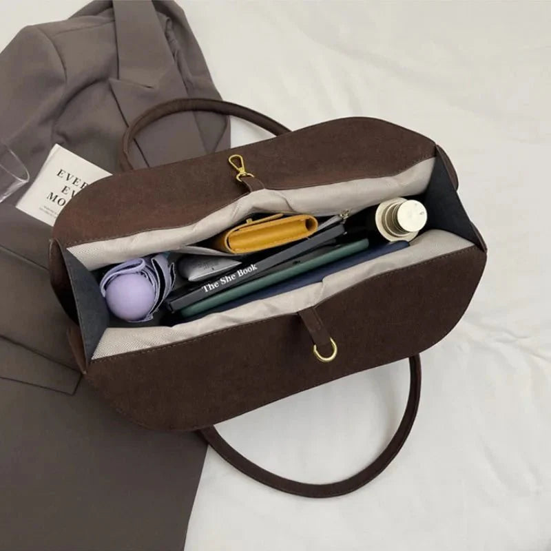Isha Suede Shoulder Bag - Auvéla