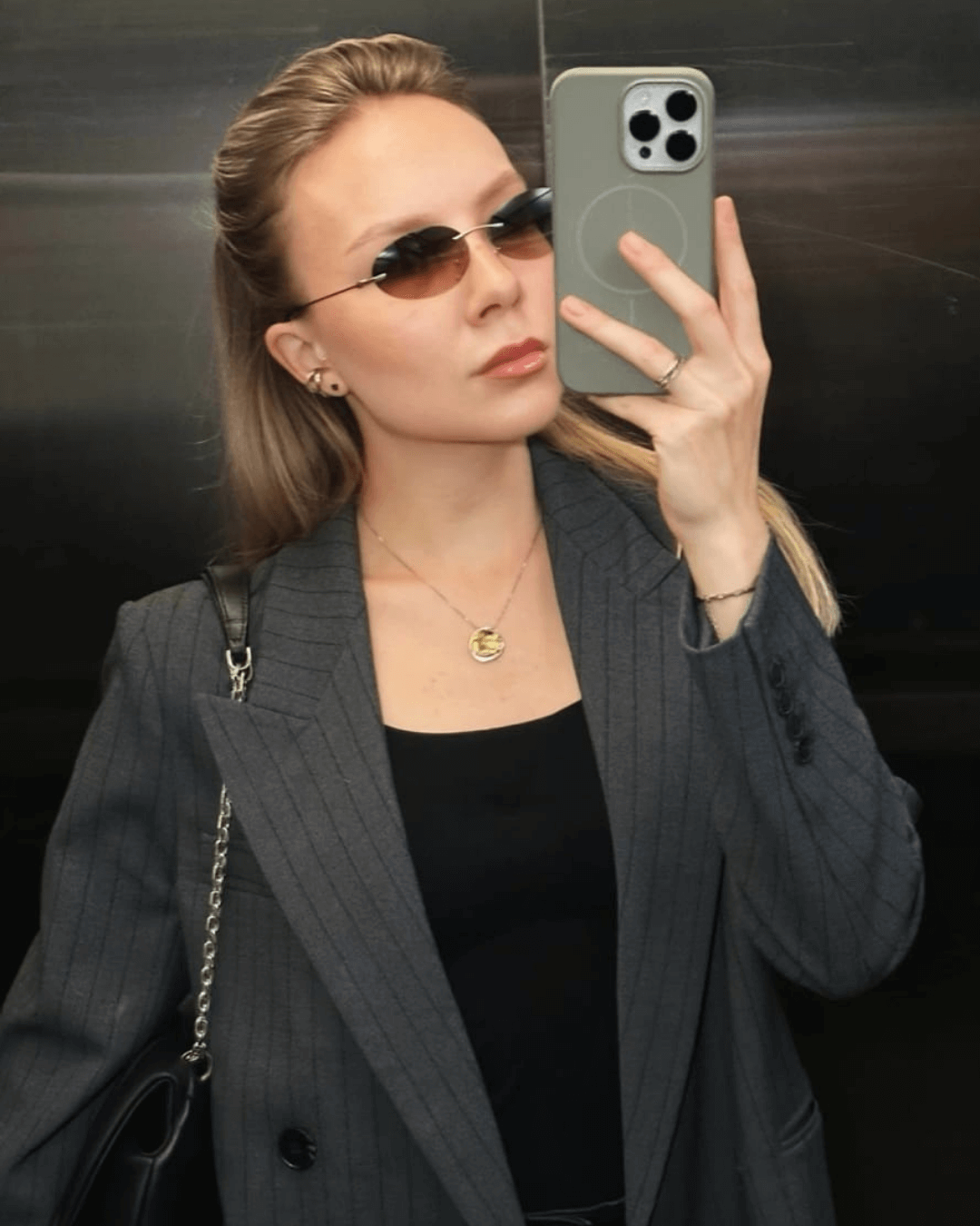 Scarlett Ovale Retro Solbriller - Auvéla